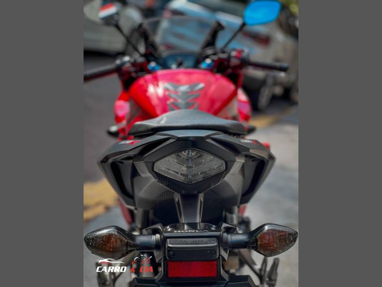 HONDA - CBR 500R - 2018/2018 - Vermelha - R$ 34.900,00
