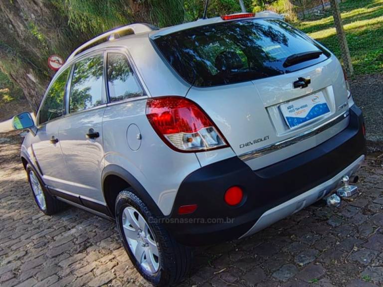 CHEVROLET - CAPTIVA - 2011/2011 - Prata - R$ 49.900,00