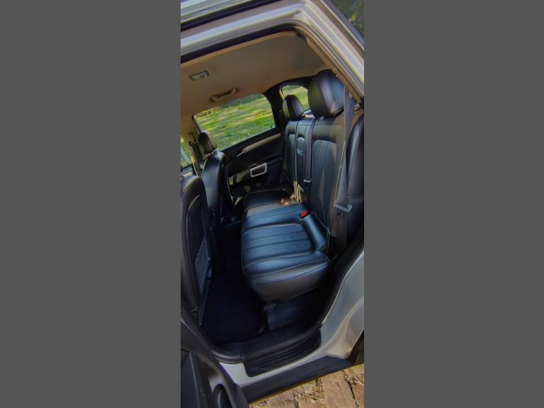CHEVROLET - CAPTIVA - 2011/2011 - Prata - R$ 49.900,00